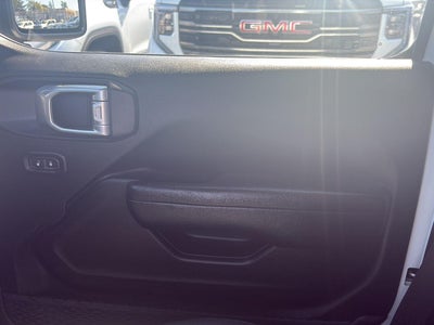 2025 Jeep Wrangler 4-Door Summit 4x4