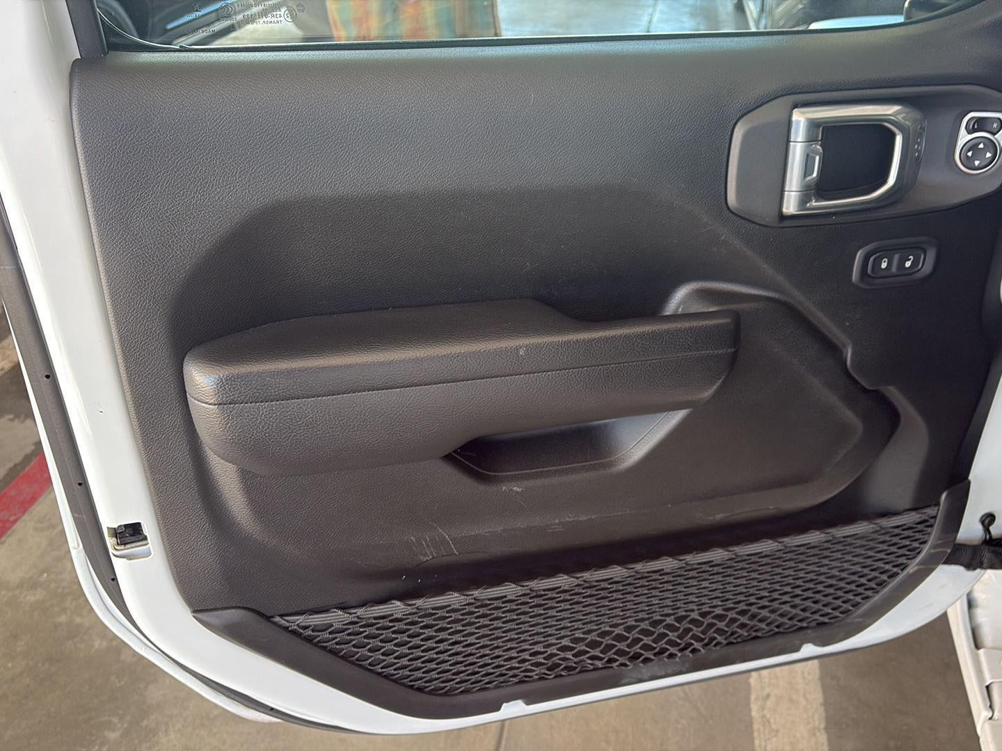 2025 Jeep Wrangler 4-Door Summit 4x4