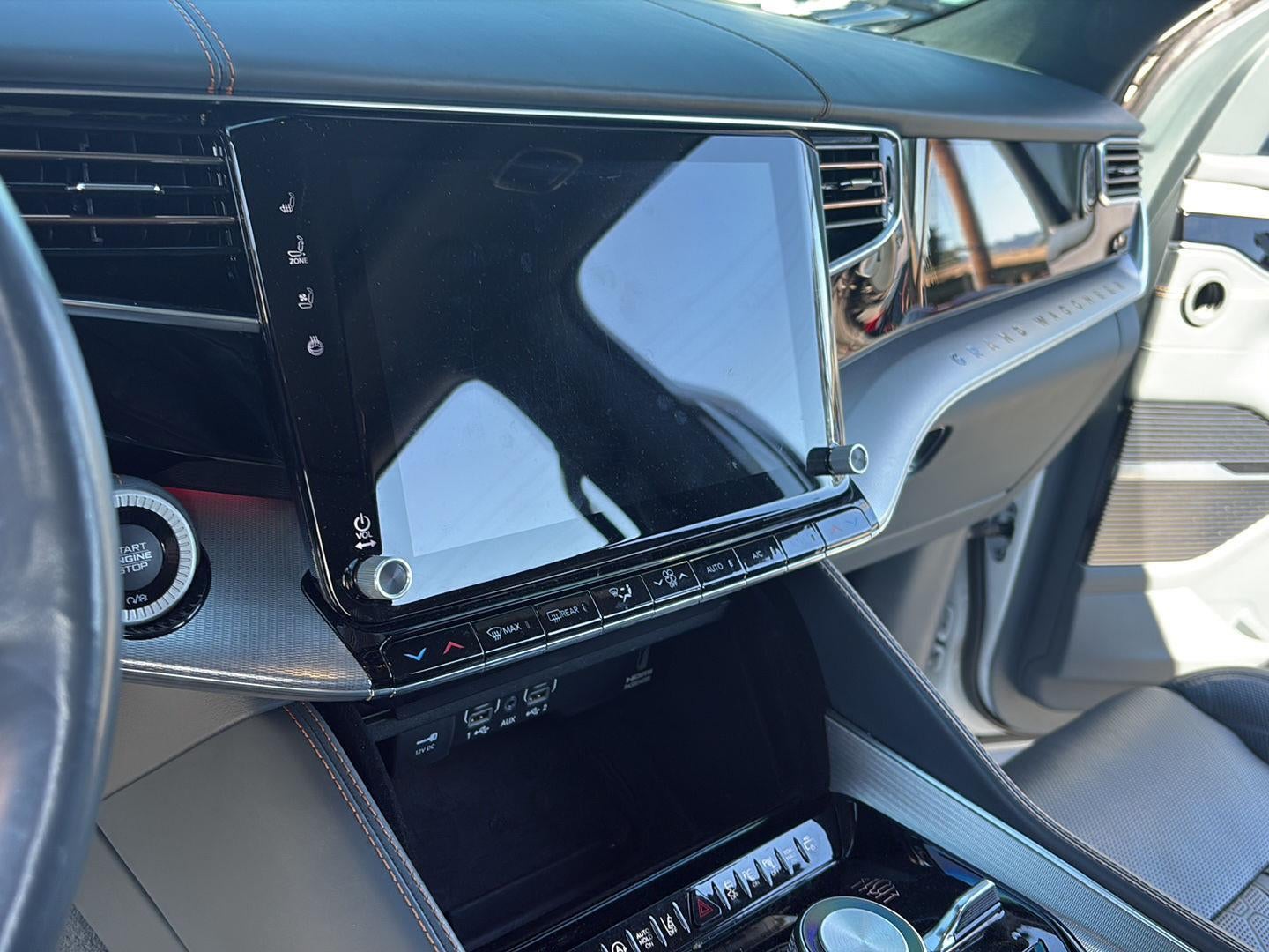 2022 Jeep Grand Wagoneer Series III