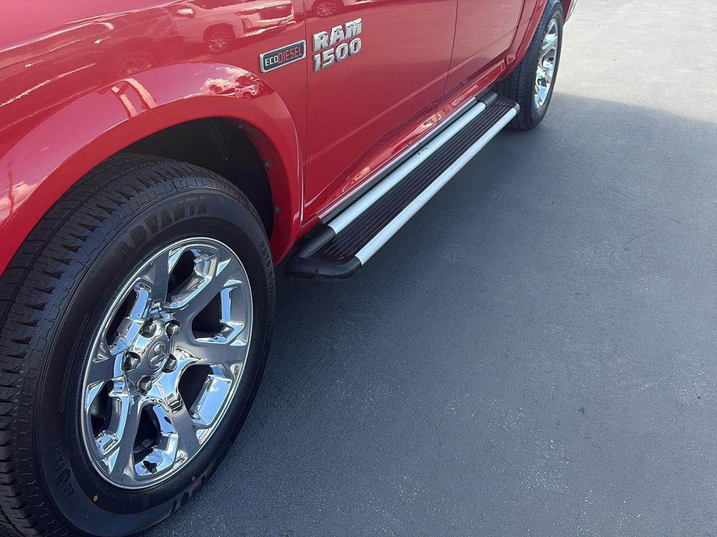 2018 RAM 1500 Laramie Crew Cab 4x4 5'7" Box