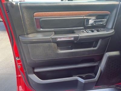 2018 RAM 1500 Laramie Crew Cab 4x4 5'7" Box