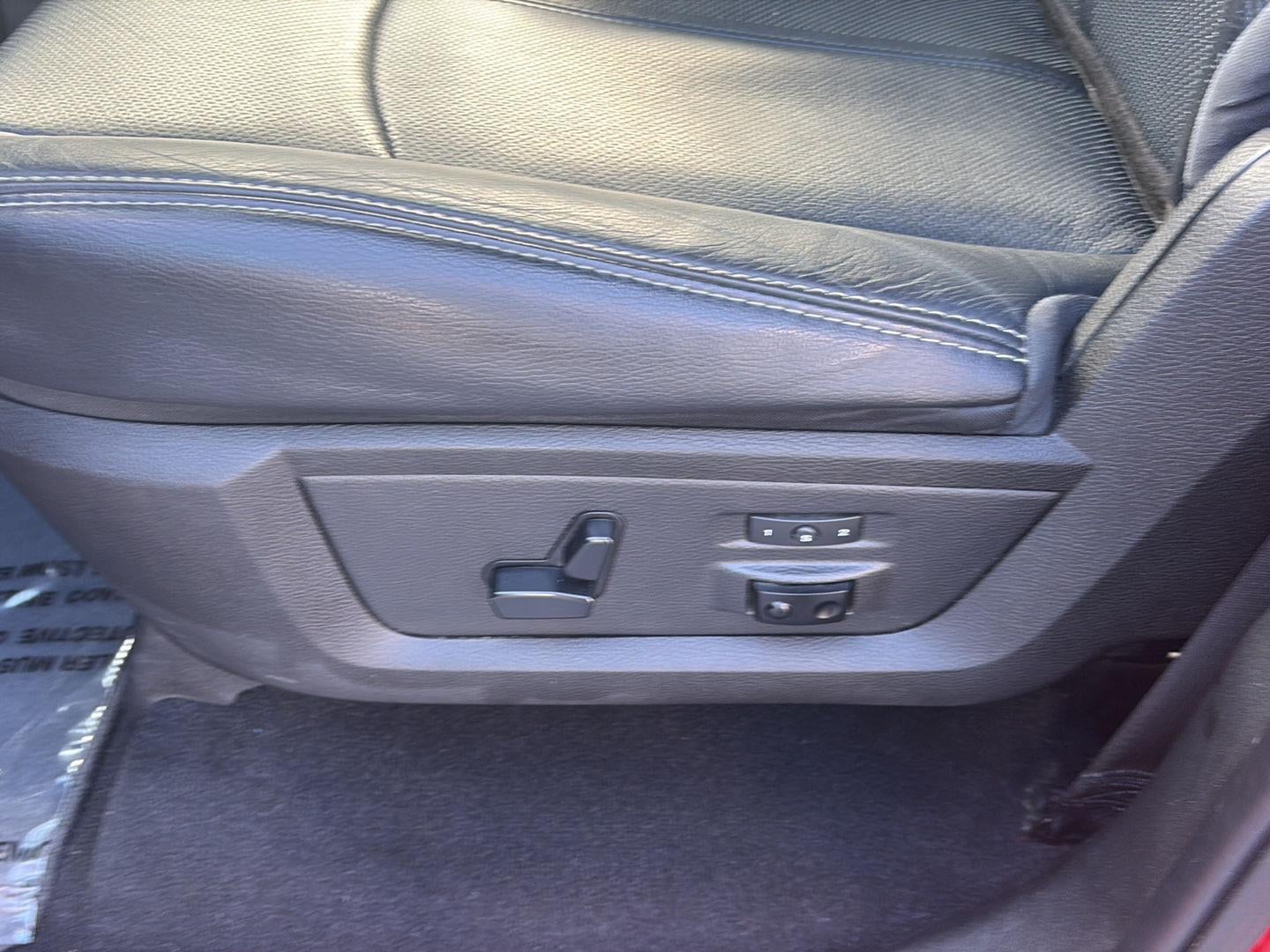 2018 RAM 1500 Laramie Crew Cab 4x4 5'7" Box