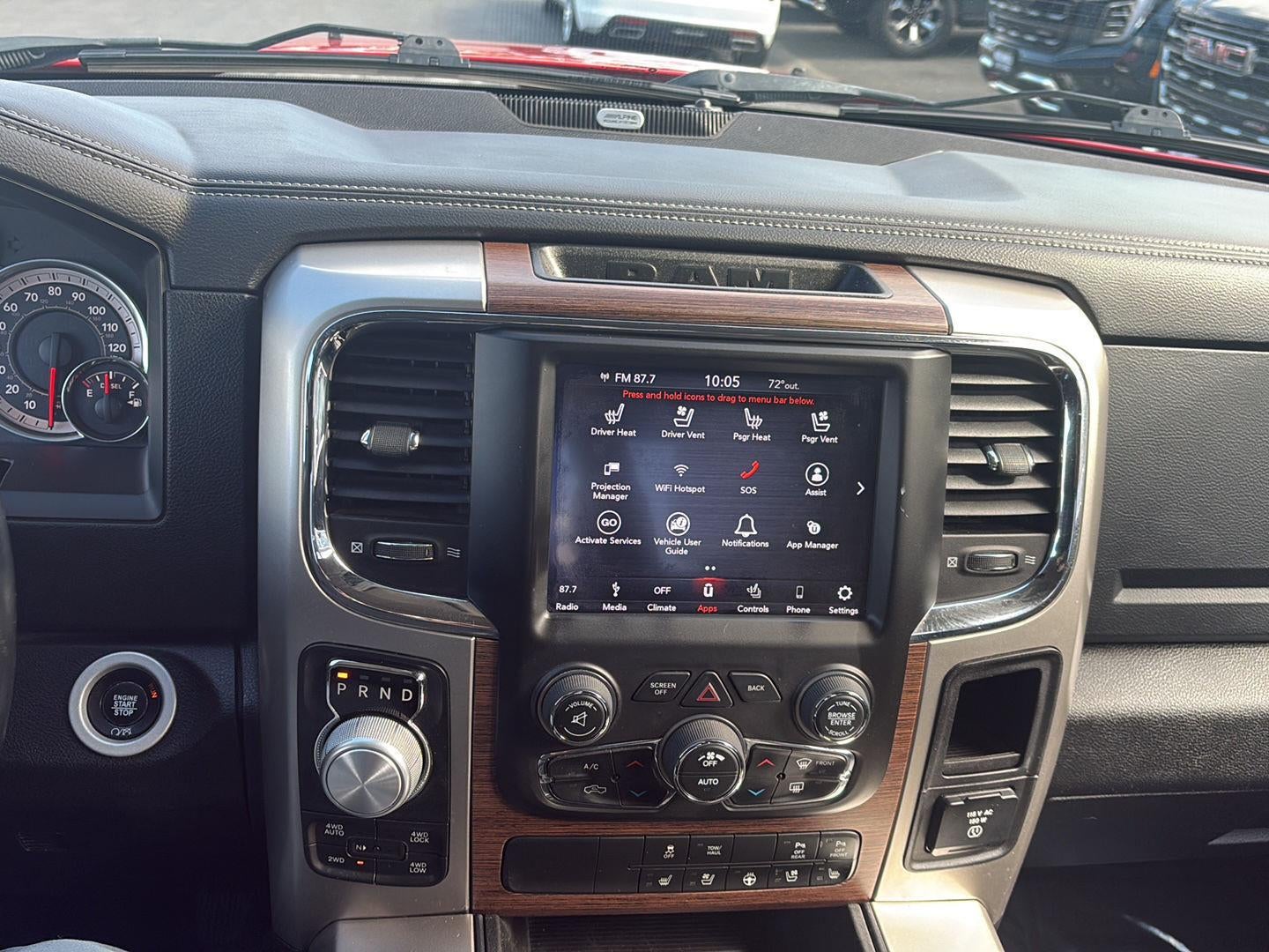 2018 RAM 1500 Laramie Crew Cab 4x4 5'7" Box