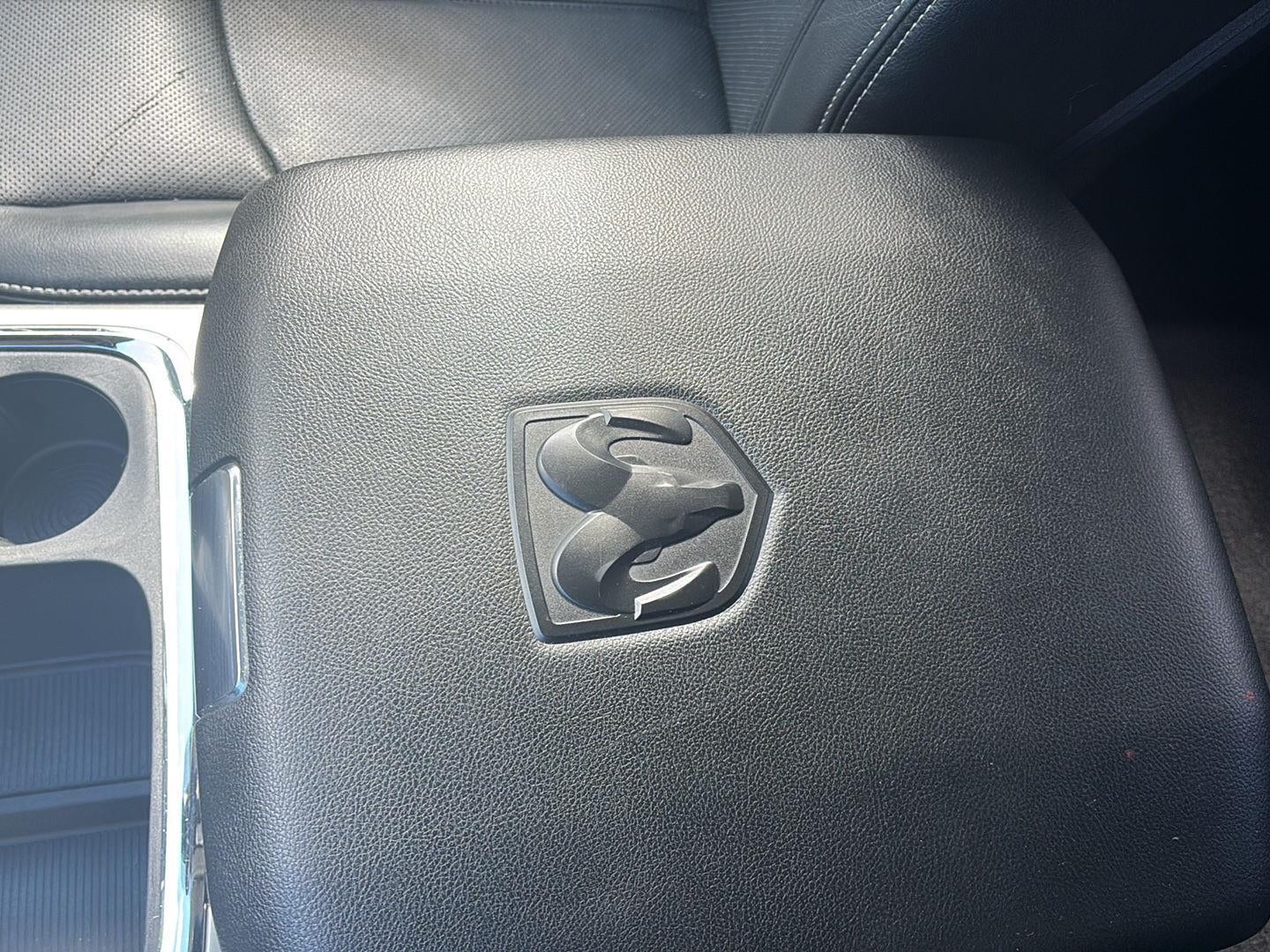 2018 RAM 1500 Laramie Crew Cab 4x4 5'7" Box