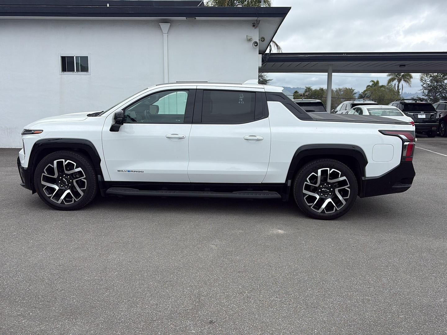 2025 Chevrolet Silverado EV RST - Max Range