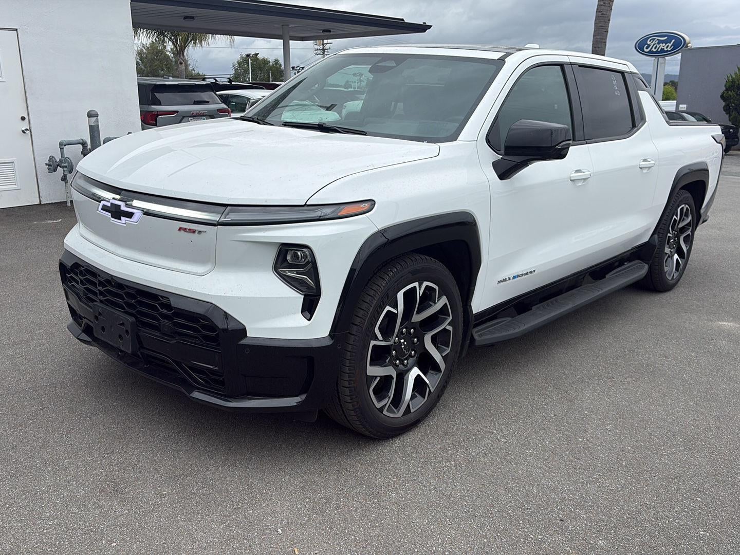 2025 Chevrolet Silverado EV RST - Max Range