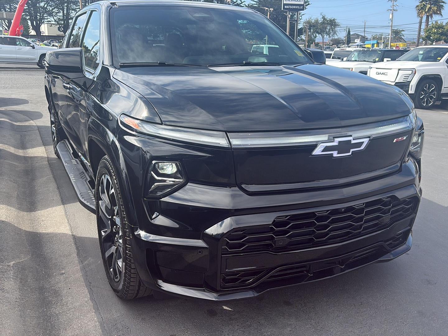 2025 Chevrolet Silverado EV RST Max Range's photo