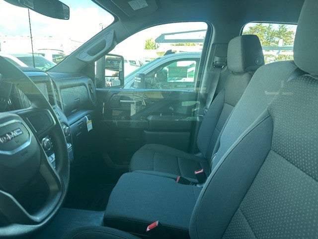 2025 GMC Sierra 2500 HD Pro