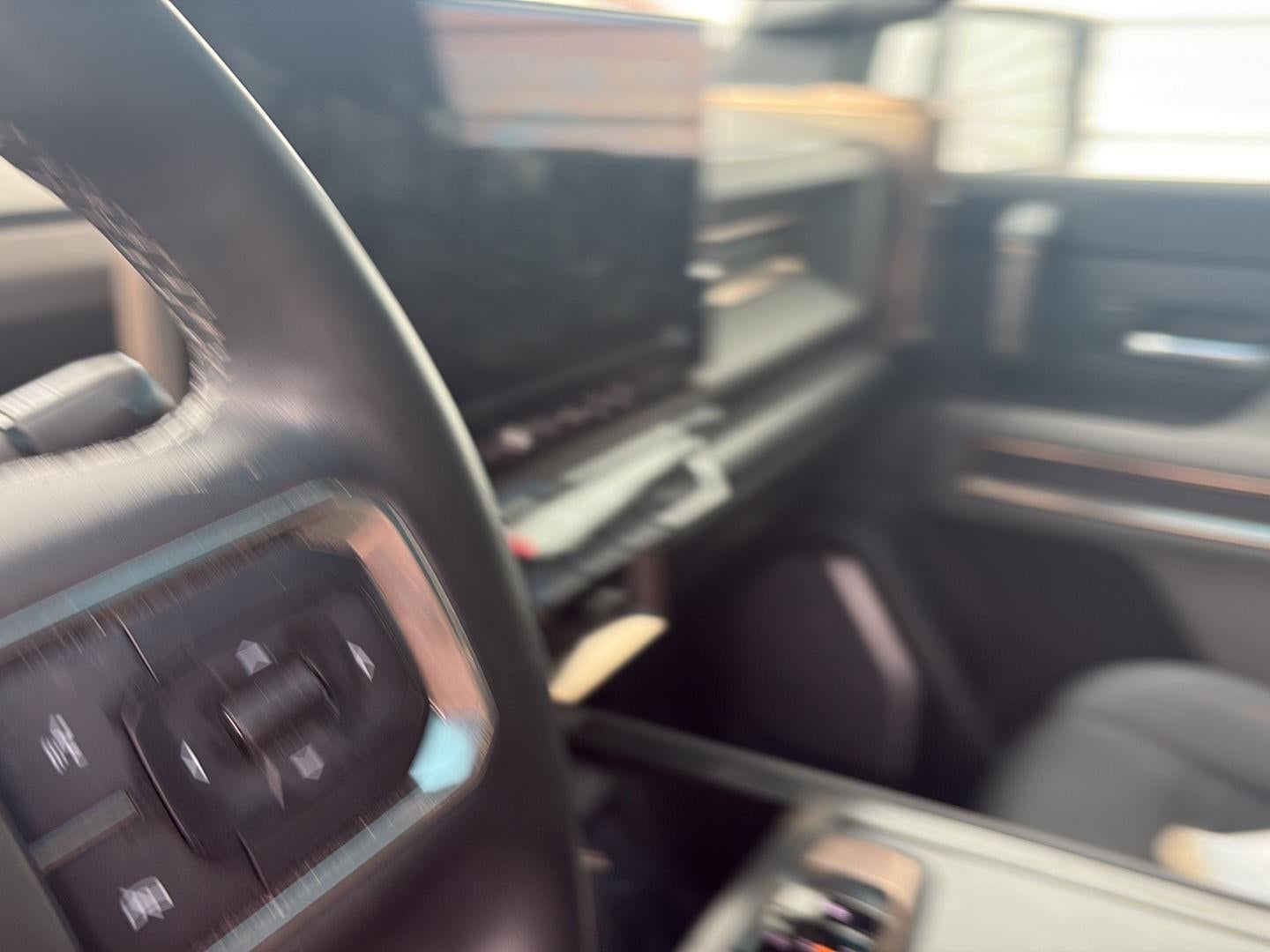 2024 GMC HUMMER EV SUV 2X