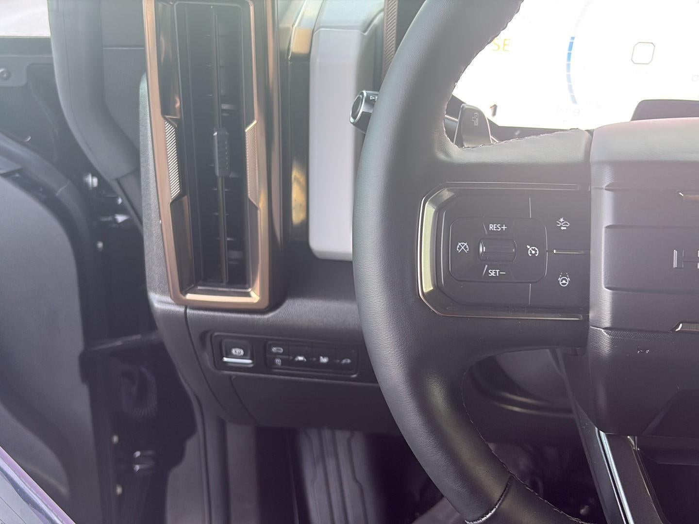 2024 GMC HUMMER EV SUV 3X