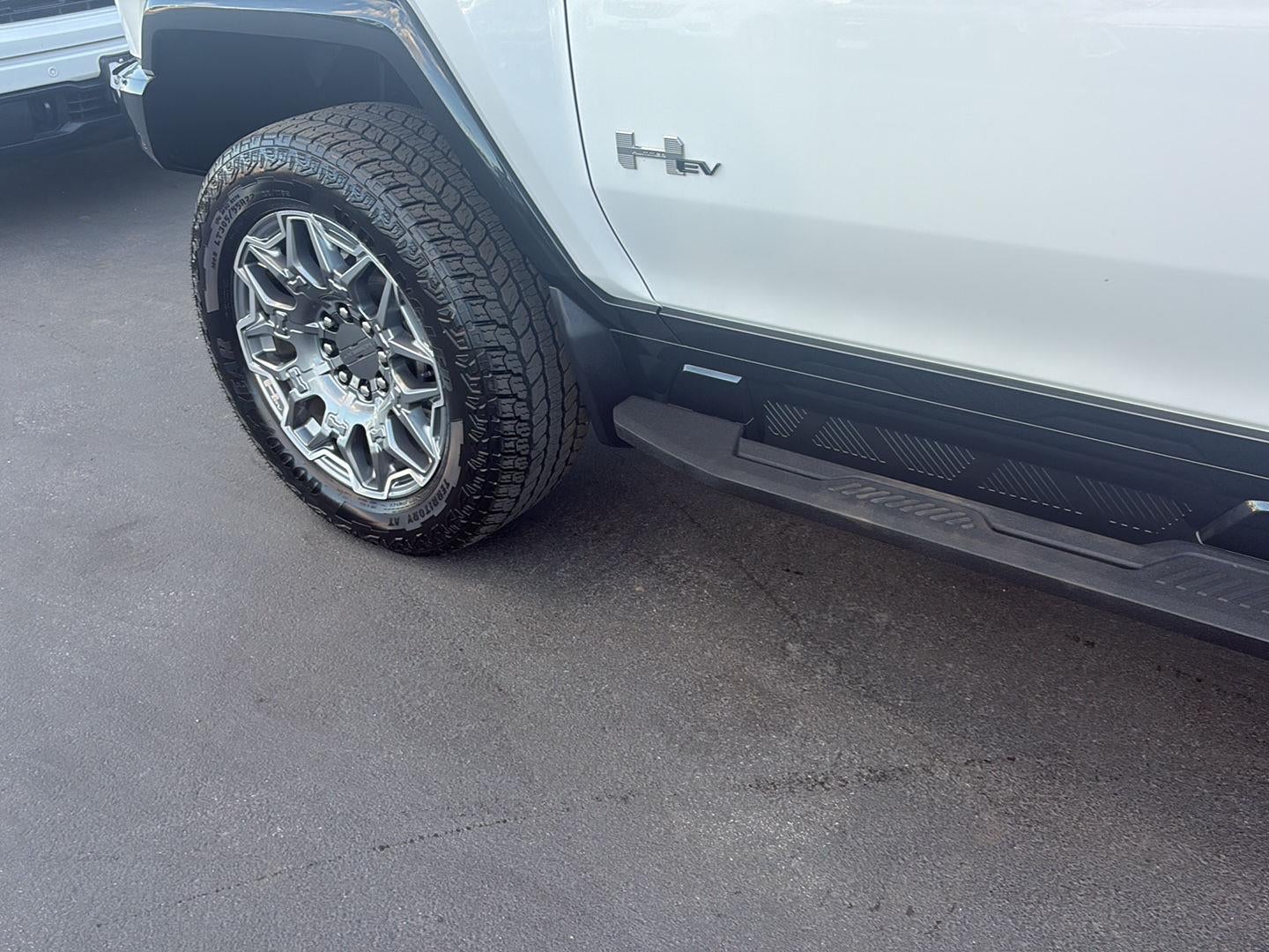 2024 GMC HUMMER EV SUV 3X