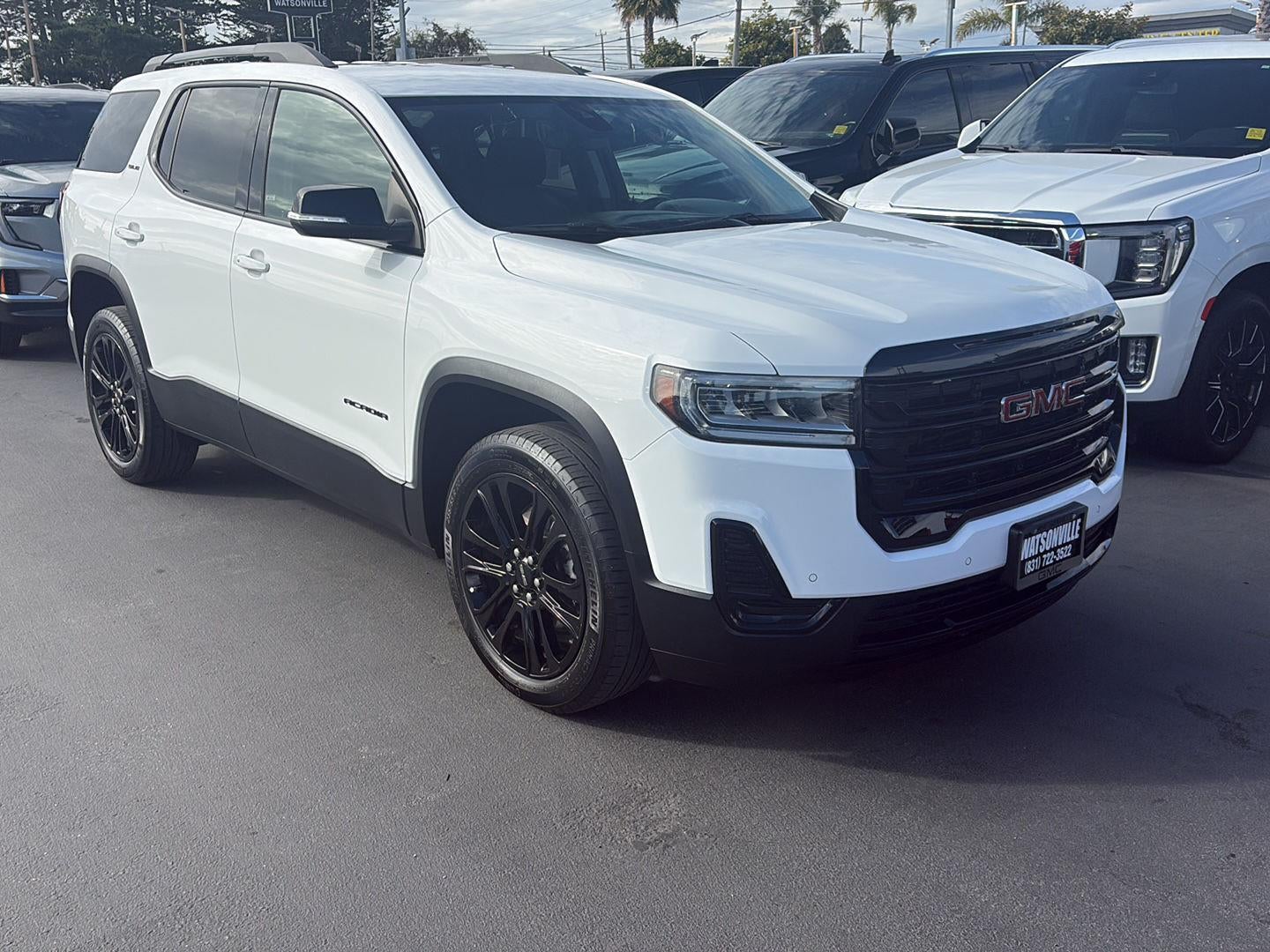 2023 GMC Acadia SLE
