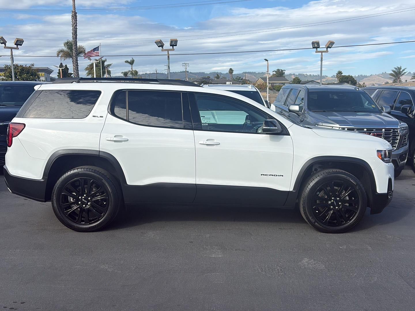 2023 GMC Acadia SLE