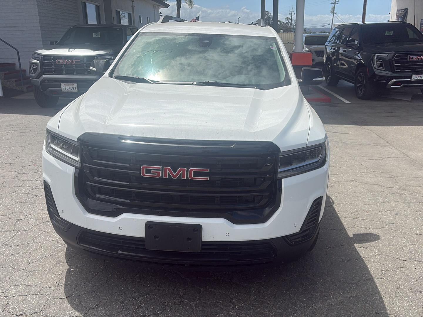 2023 GMC Acadia SLE