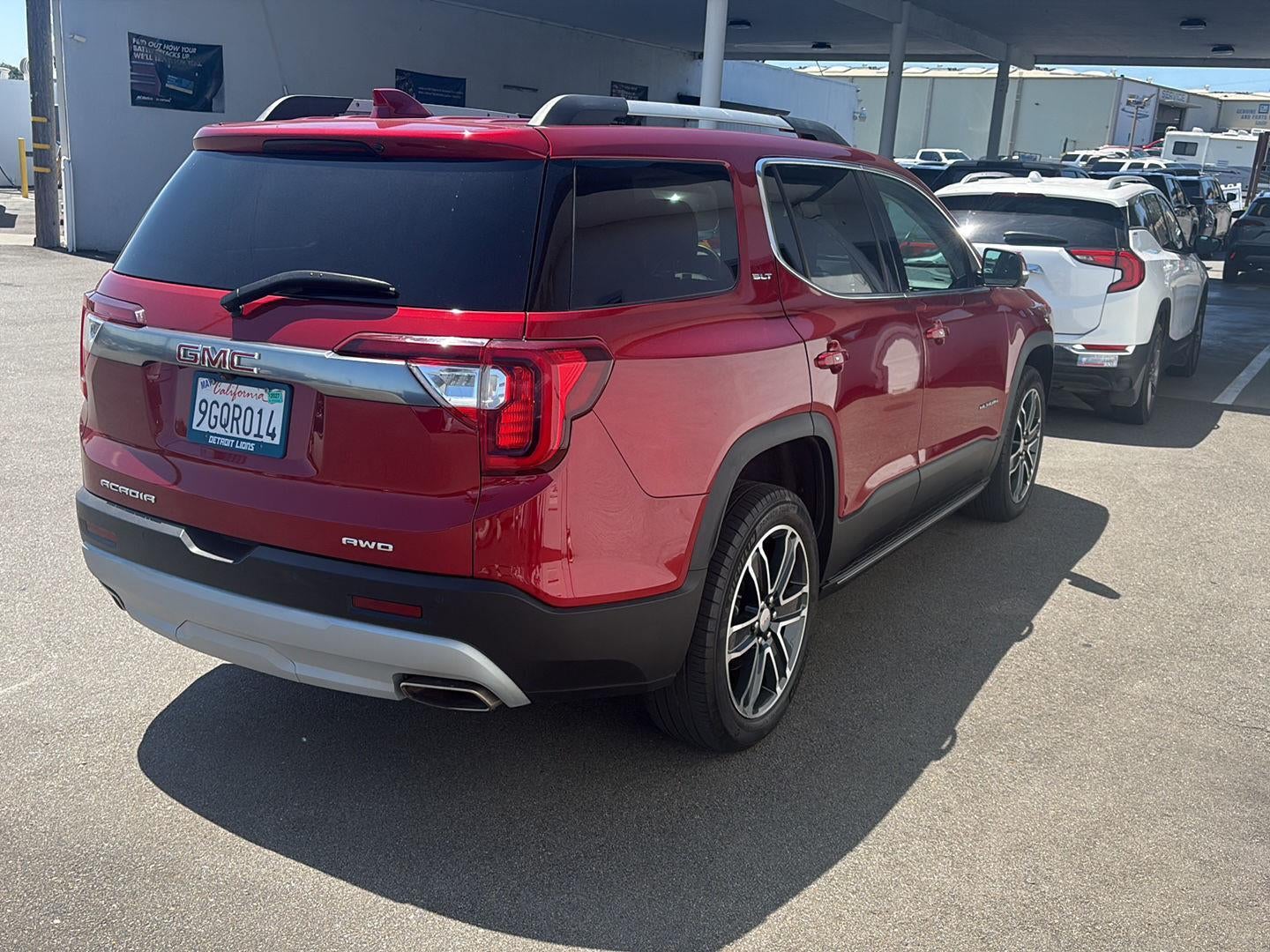 2023 GMC Acadia SLT