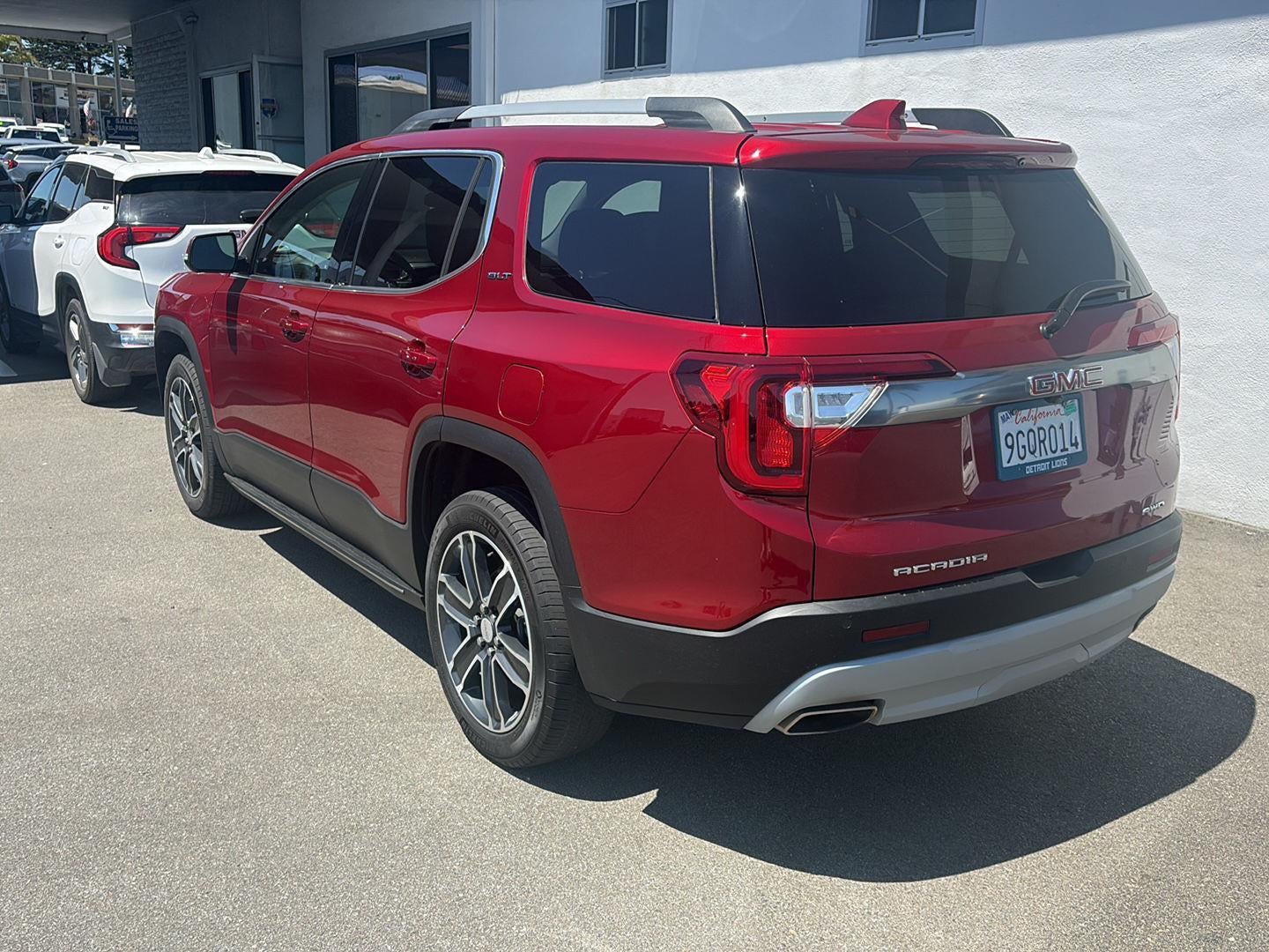 2023 GMC Acadia SLT