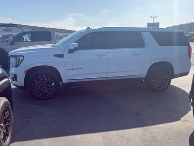 2023 GMC Yukon XL SLT