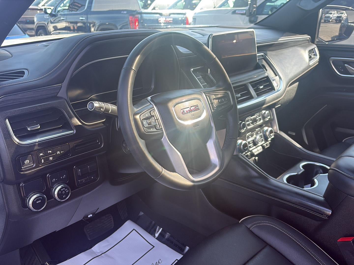 2023 GMC Yukon XL SLT
