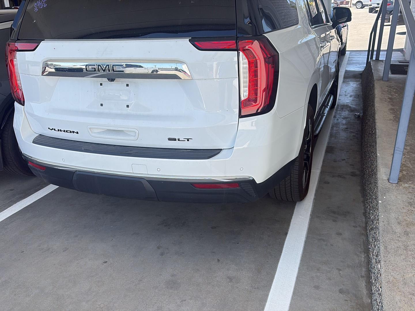 2023 GMC Yukon XL SLT
