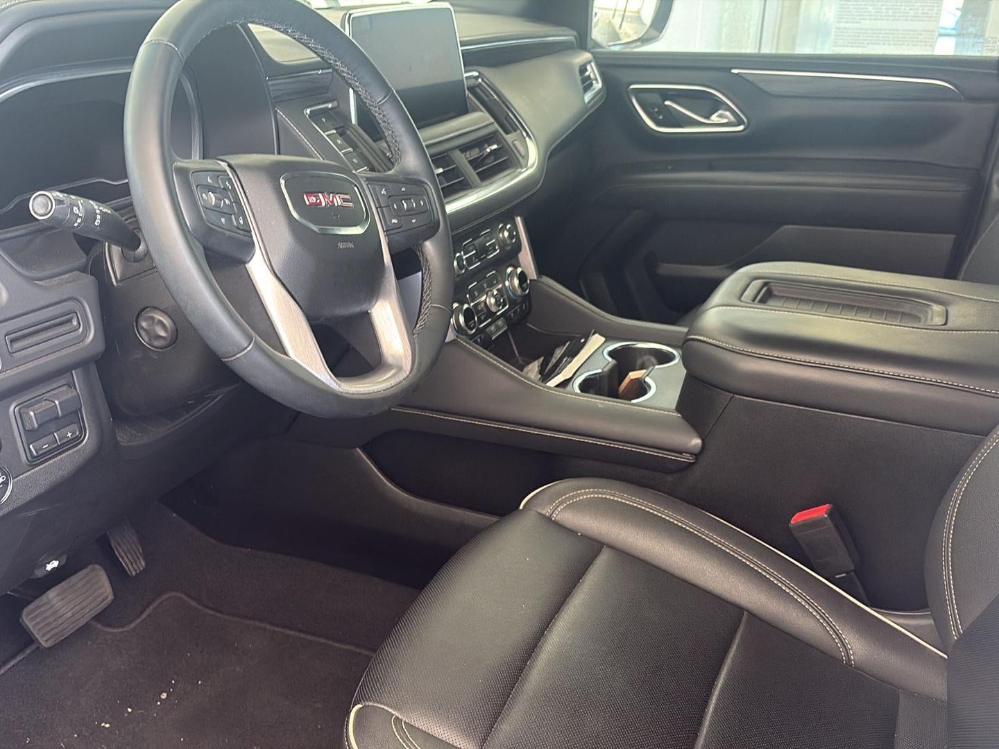 2023 GMC Yukon XL SLT