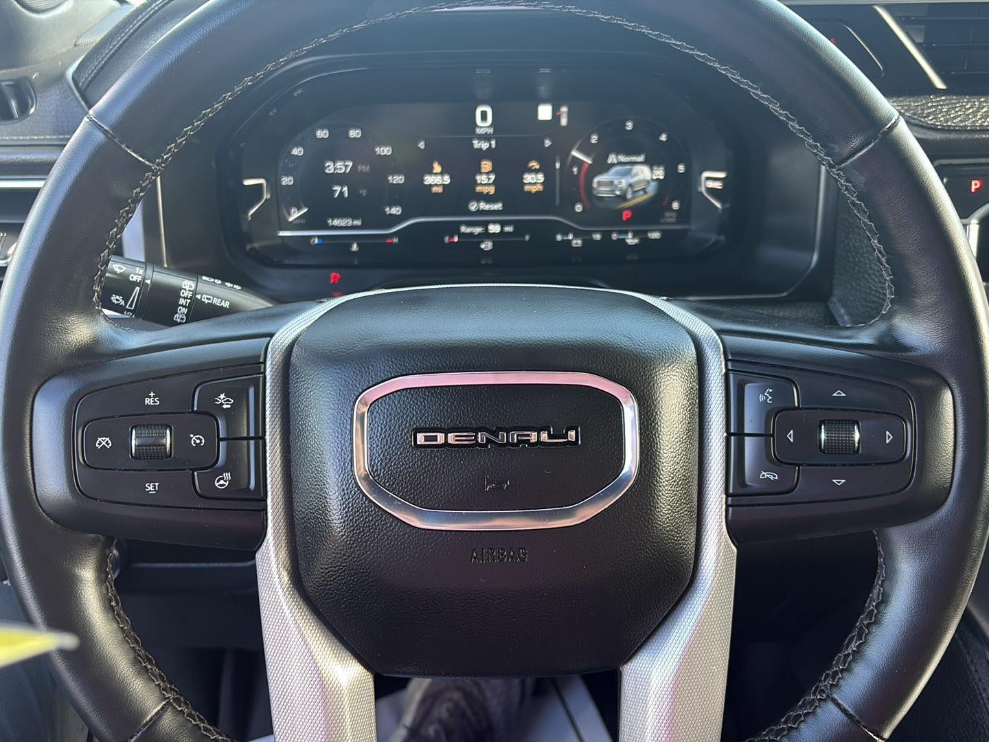 2023 GMC Yukon XL Denali