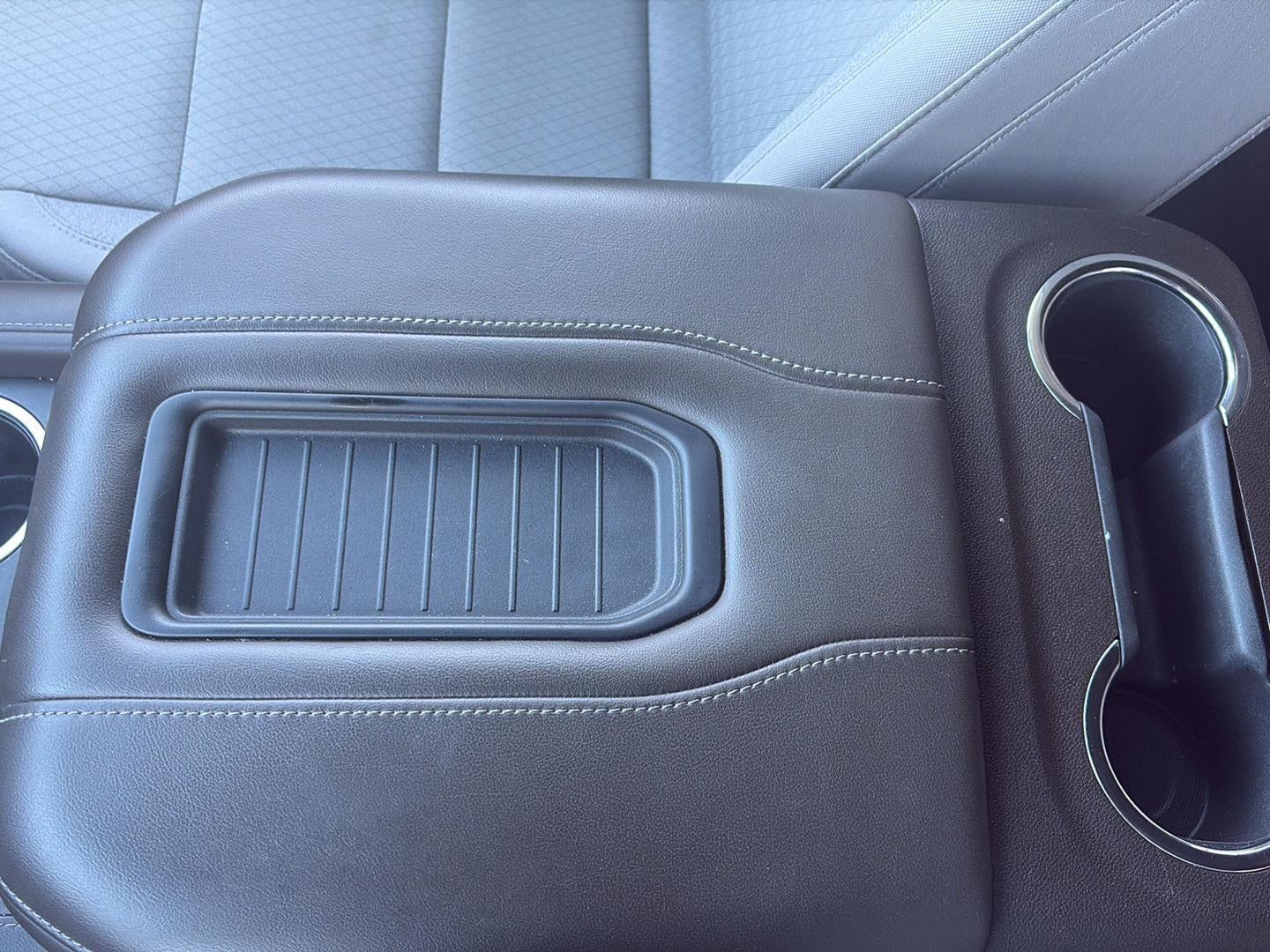 2022 Chevrolet Suburban LS