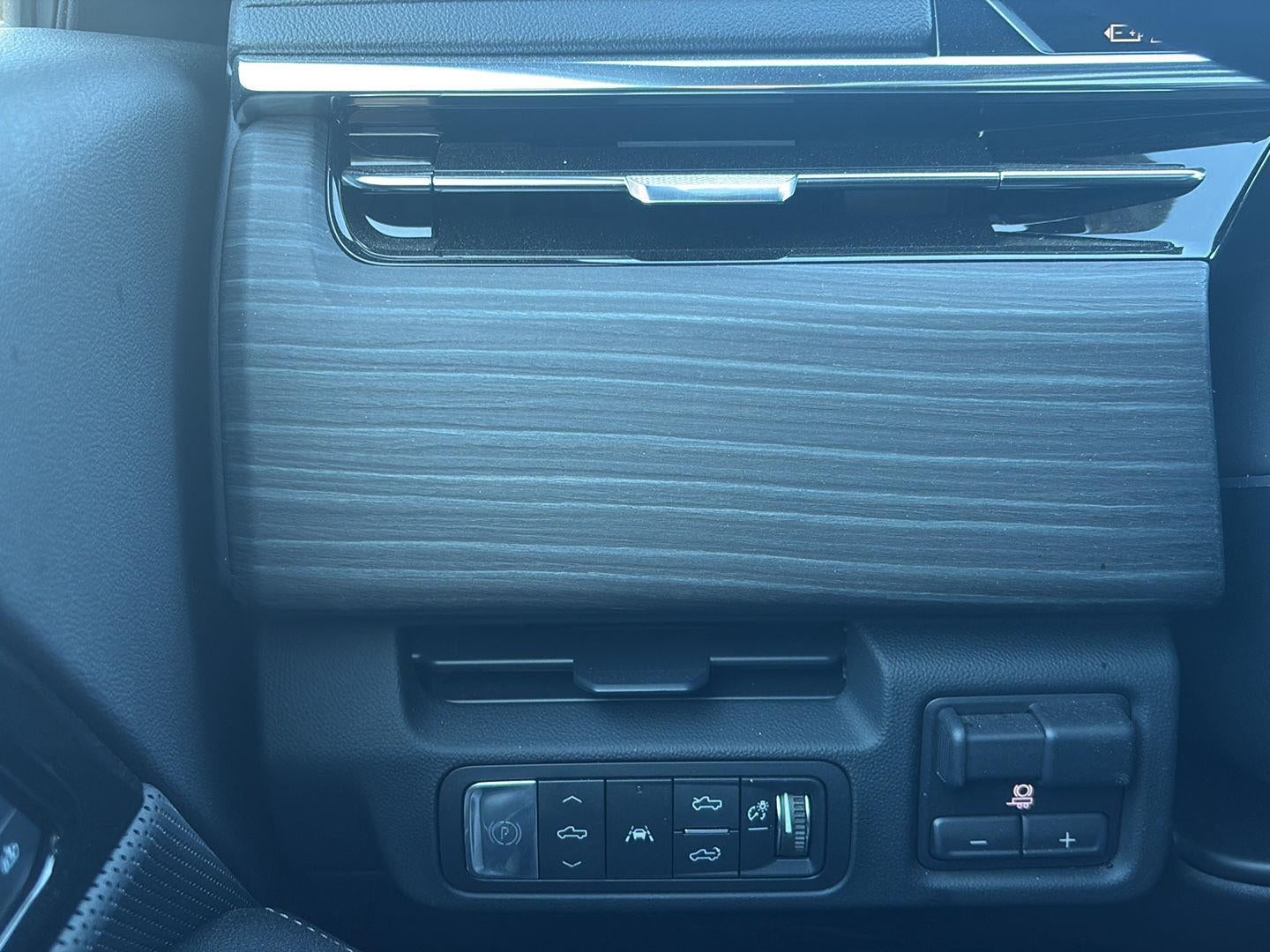 2024 GMC Sierra EV Denali Edition 1