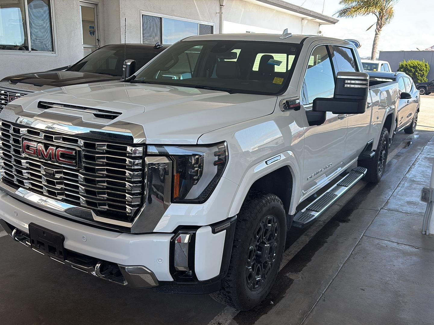 2024 GMC Sierra 4WD Crew Cab Standard Box Denali's photo