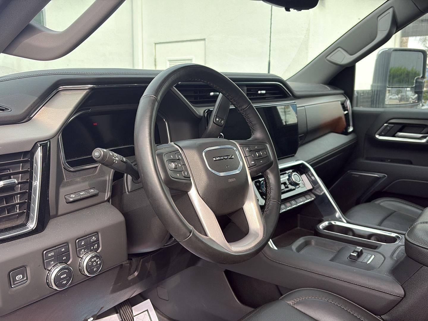 2025 GMC Sierra 2500 HD Denali