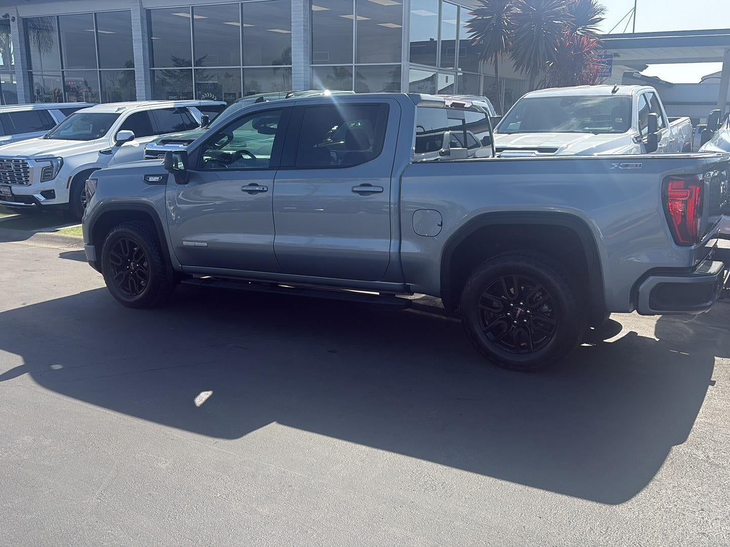 2025 GMC Sierra 1500 Elevation