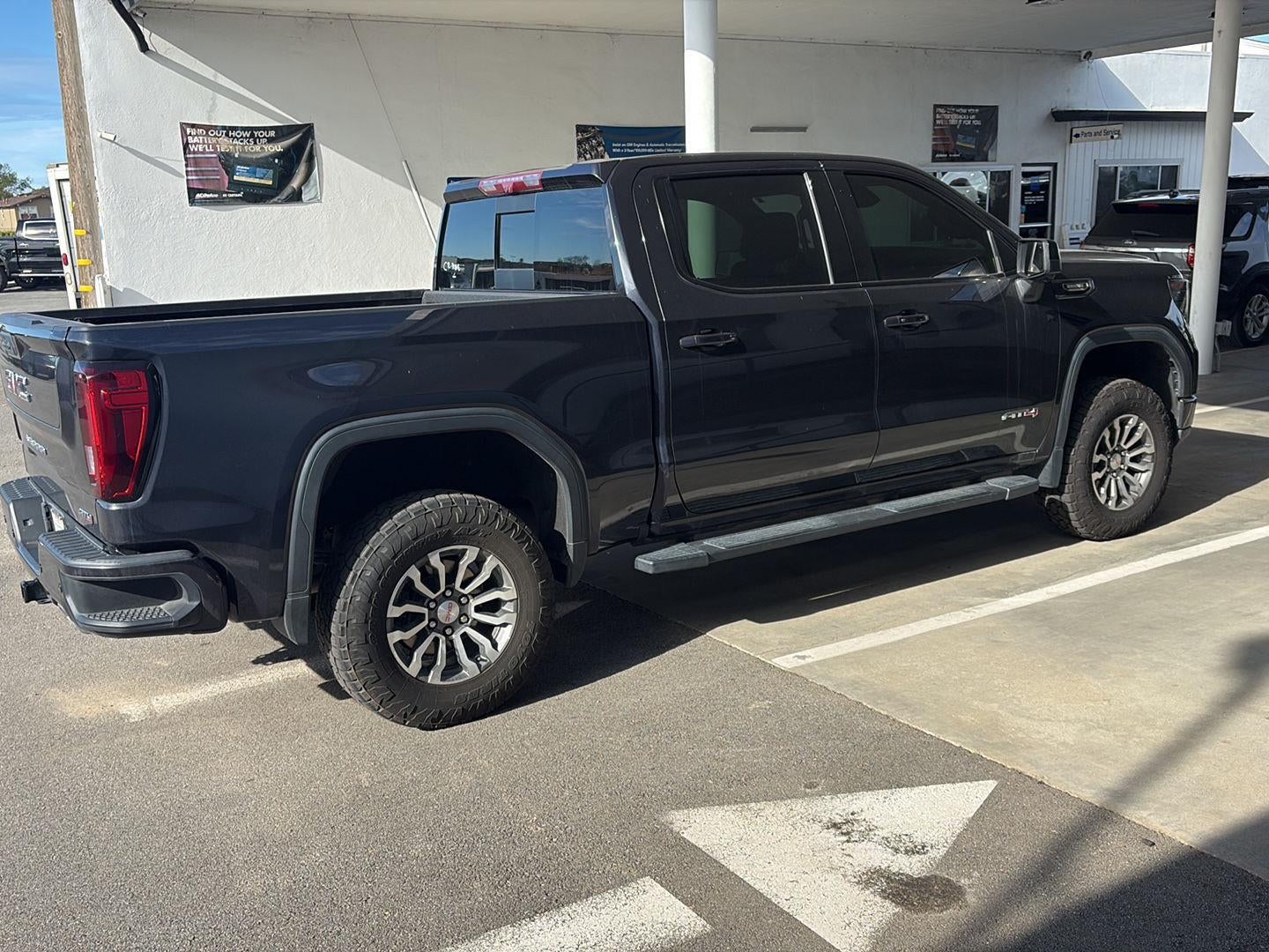 2023 GMC Sierra 1500 AT4