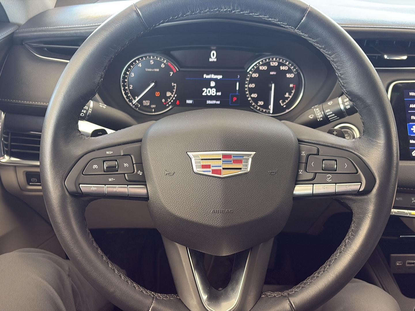 2023 Cadillac XT4 Luxury