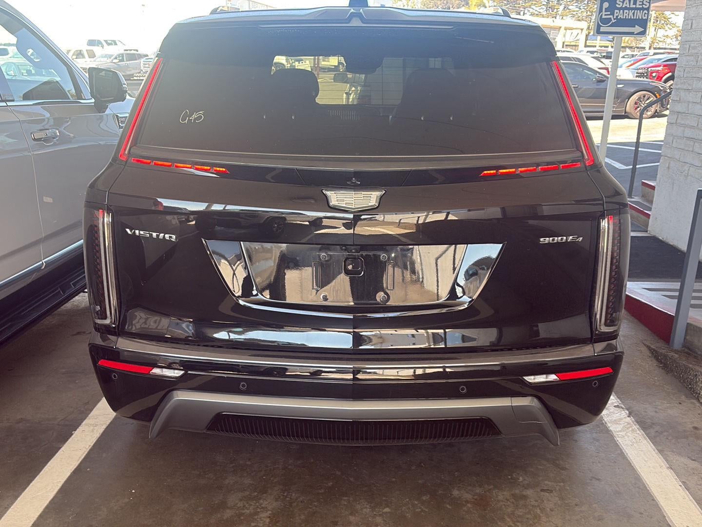 2026 Cadillac VISTIQ Sport
