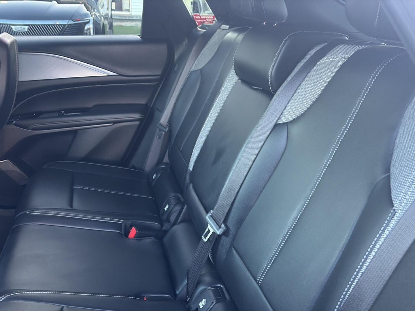 2024 Cadillac LYRIQ Tech