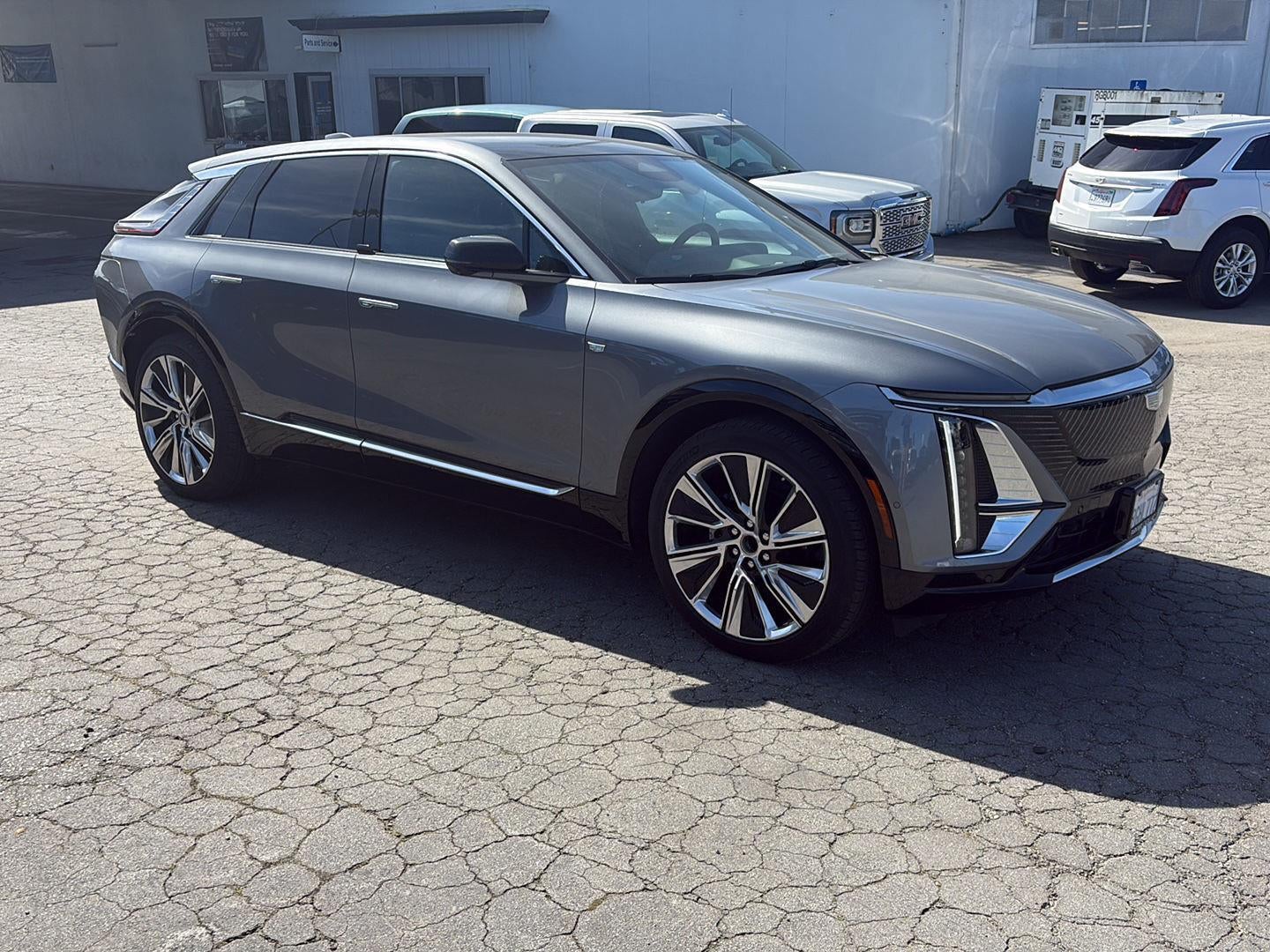 Used 2023 Cadillac LYRIQ Luxury with VIN 1GYKPMRK7PZ001940 for sale in Watsonville, CA