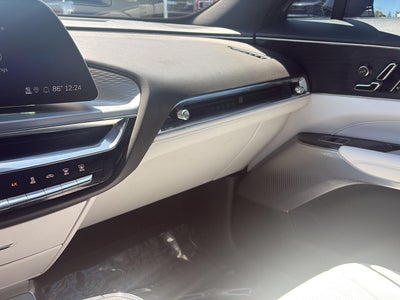 2023 Cadillac LYRIQ Luxury