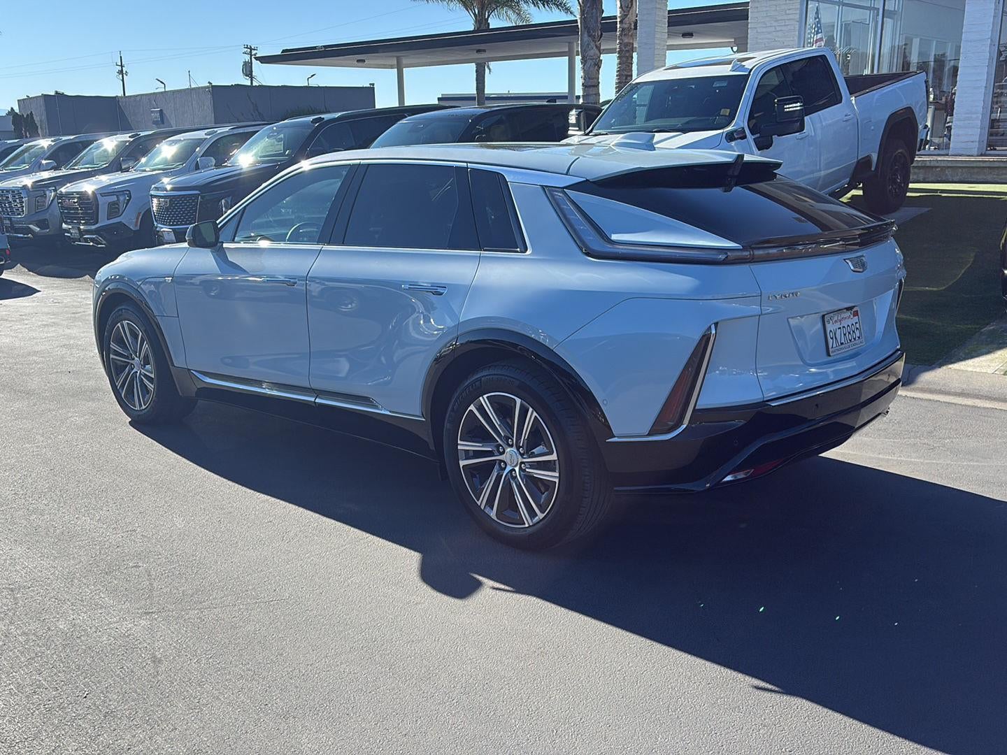 2024 Cadillac LYRIQ Luxury 1