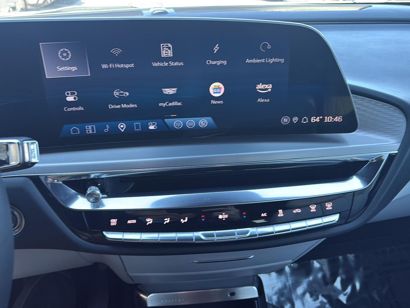 2024 Cadillac LYRIQ Luxury 1