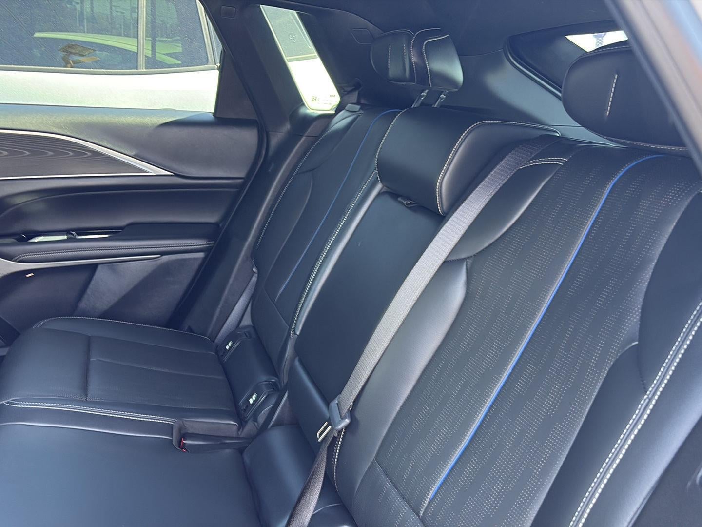 2024 Cadillac LYRIQ Luxury 1