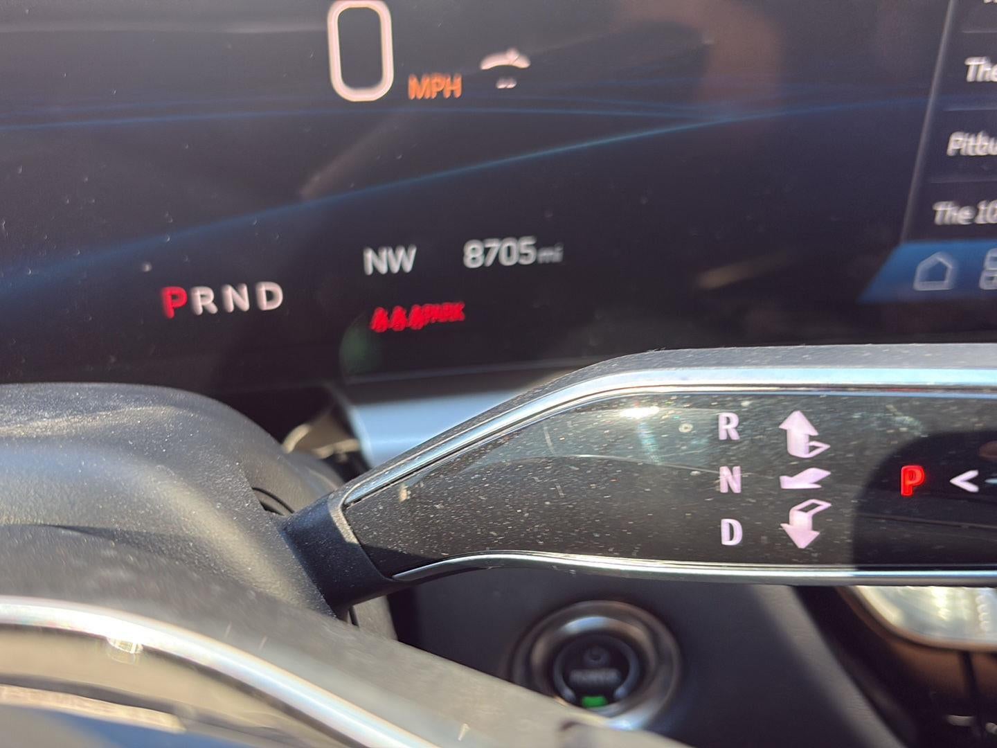 2024 Cadillac LYRIQ Luxury 2