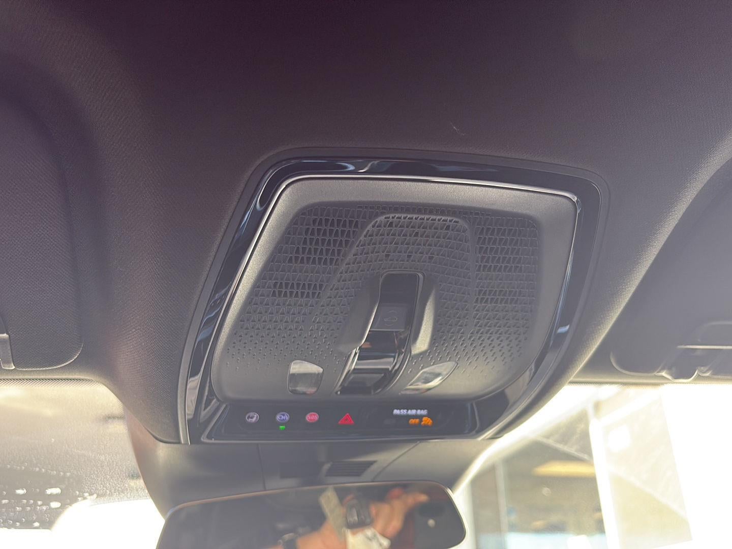 2024 Cadillac LYRIQ Luxury 2