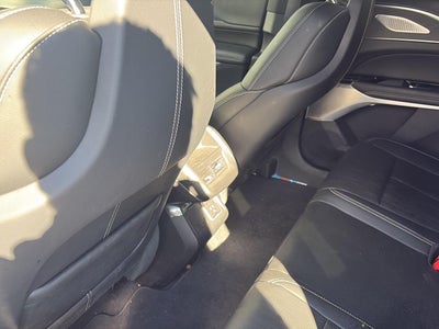 2024 Cadillac LYRIQ Luxury 2