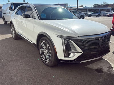 2024 Cadillac LYRIQ Luxury 2