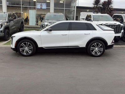 2024 Cadillac LYRIQ Luxury 2