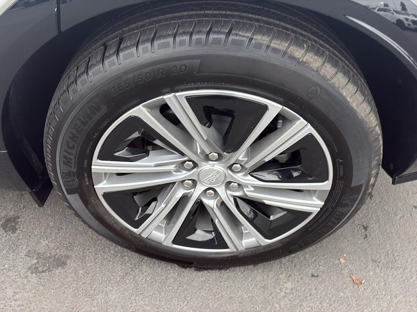 2024 Cadillac LYRIQ Luxury 2