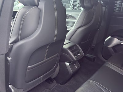 2024 Cadillac LYRIQ Luxury 2