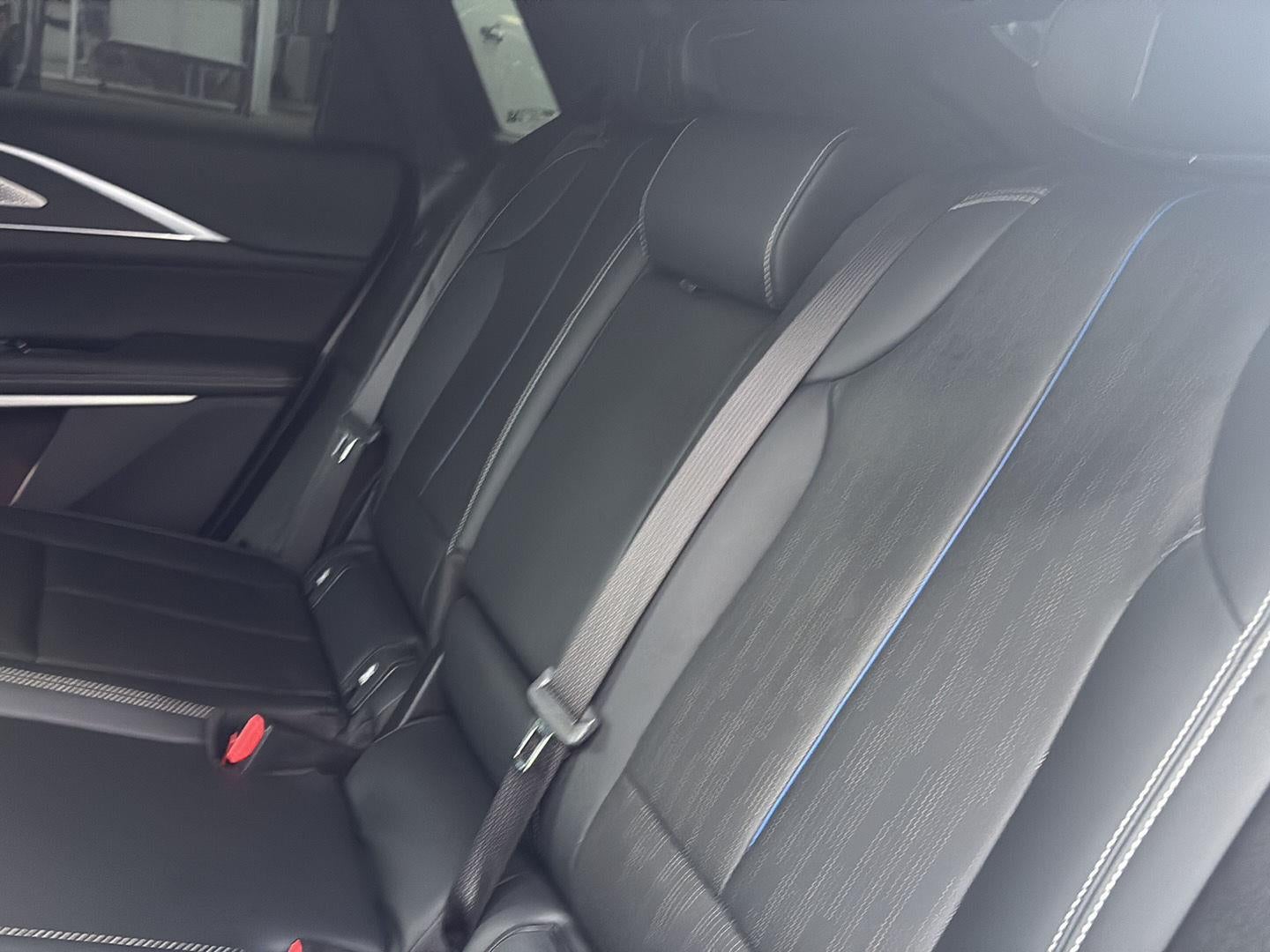 2024 Cadillac LYRIQ Luxury 2