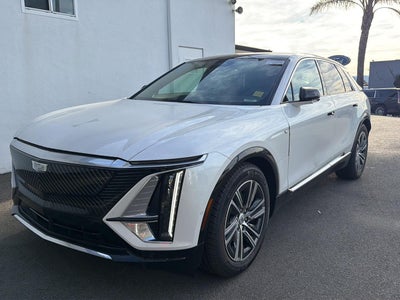 2024 Cadillac LYRIQ Luxury 2