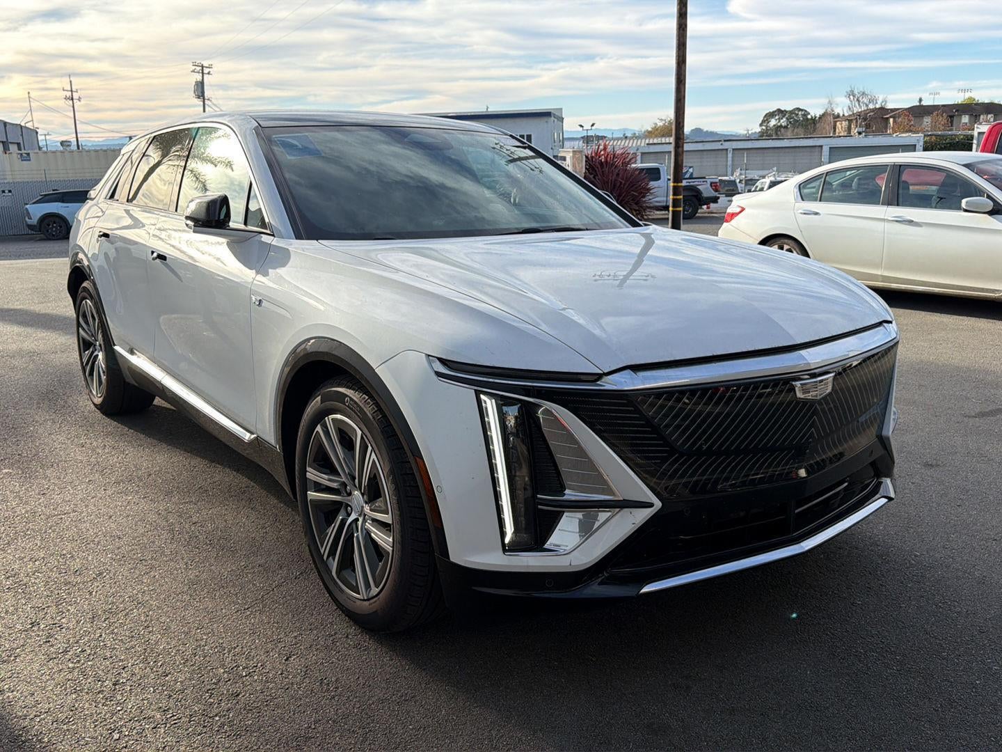 2024 Cadillac LYRIQ Luxury 2