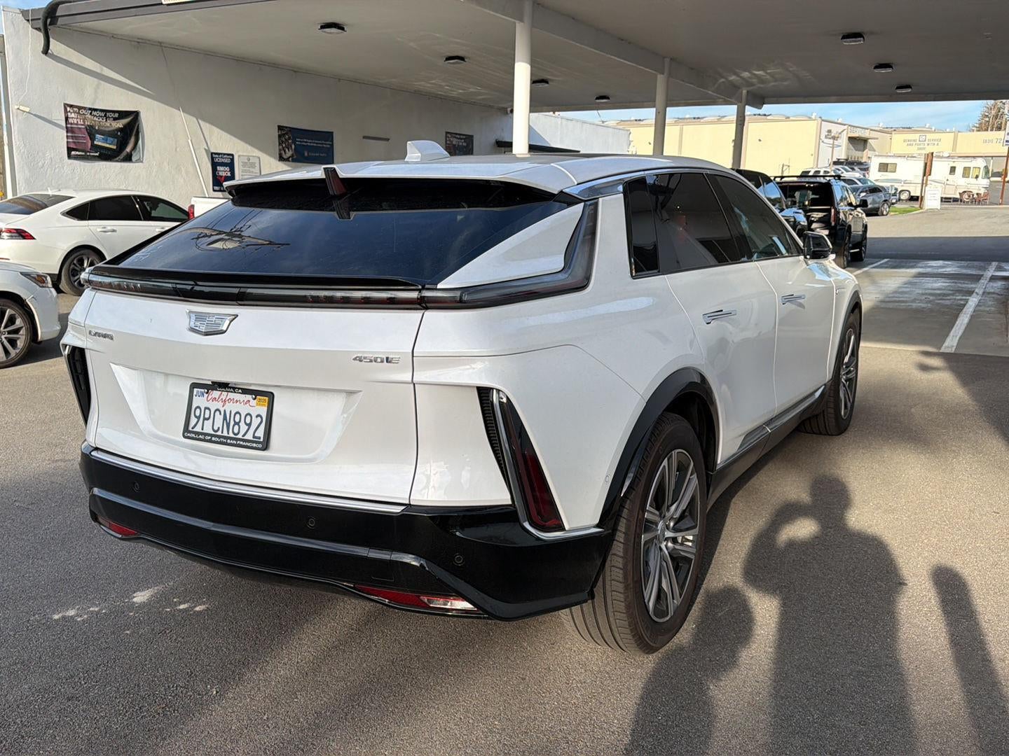 2024 Cadillac LYRIQ Luxury 2